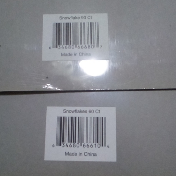 5/$20 150 Snowflakes Address Labels - Picture 5 of 5